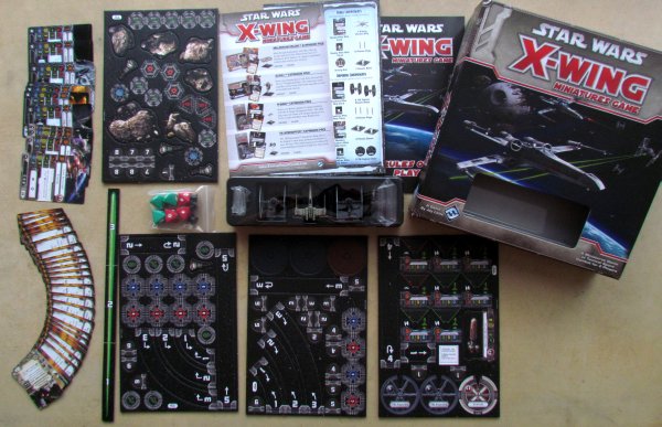 Star Wars: X-Wing Miniatures Game - balení